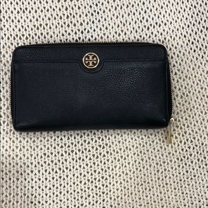 Tory Burch wallet